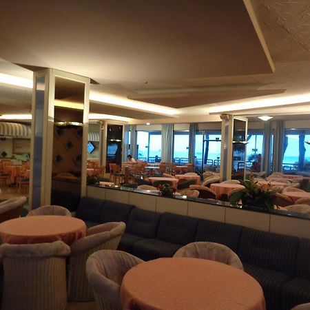 Hotel Ambasciatori Palace Lido di Jesolo Buitenkant foto