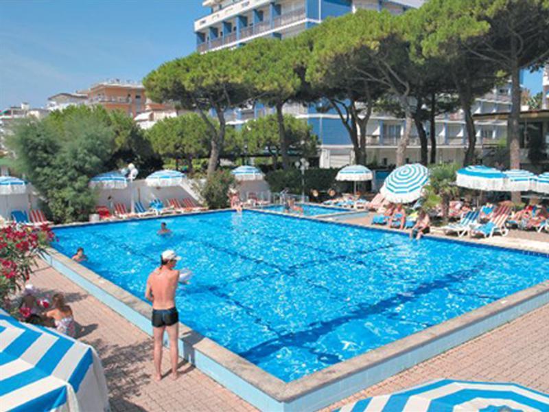 Hotel Ambasciatori Palace Lido di Jesolo Buitenkant foto