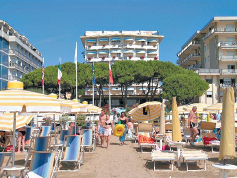Hotel Ambasciatori Palace Lido di Jesolo Buitenkant foto