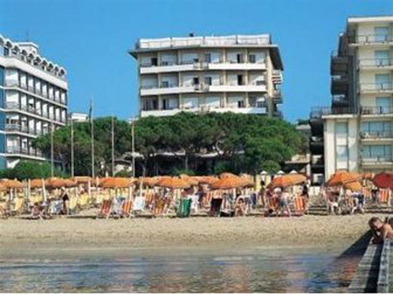 Hotel Ambasciatori Palace Lido di Jesolo Buitenkant foto