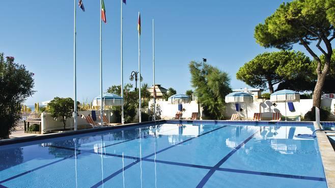 Hotel Ambasciatori Palace Lido di Jesolo Buitenkant foto