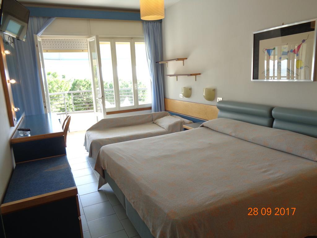 Hotel Ambasciatori Palace Lido di Jesolo Buitenkant foto